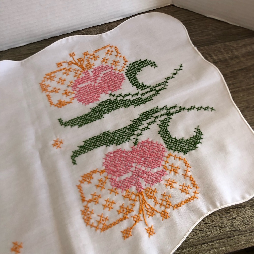 Hand Embroidered Floral Linen Table Runner